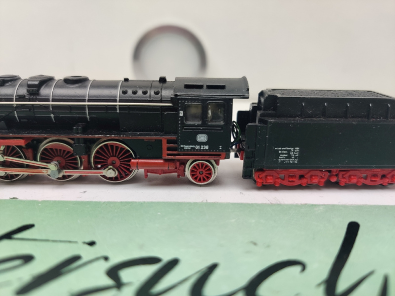 Mini Trix N DC 2076 / BR01 236 Dampflok mit Schlepptender / DB / Analog