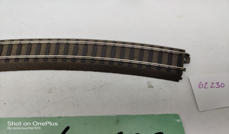 Trix H0 62230 / 1 x gebogenes Gleis Radius R 2 / 437,5 mm / Bogen 30°/ OVP