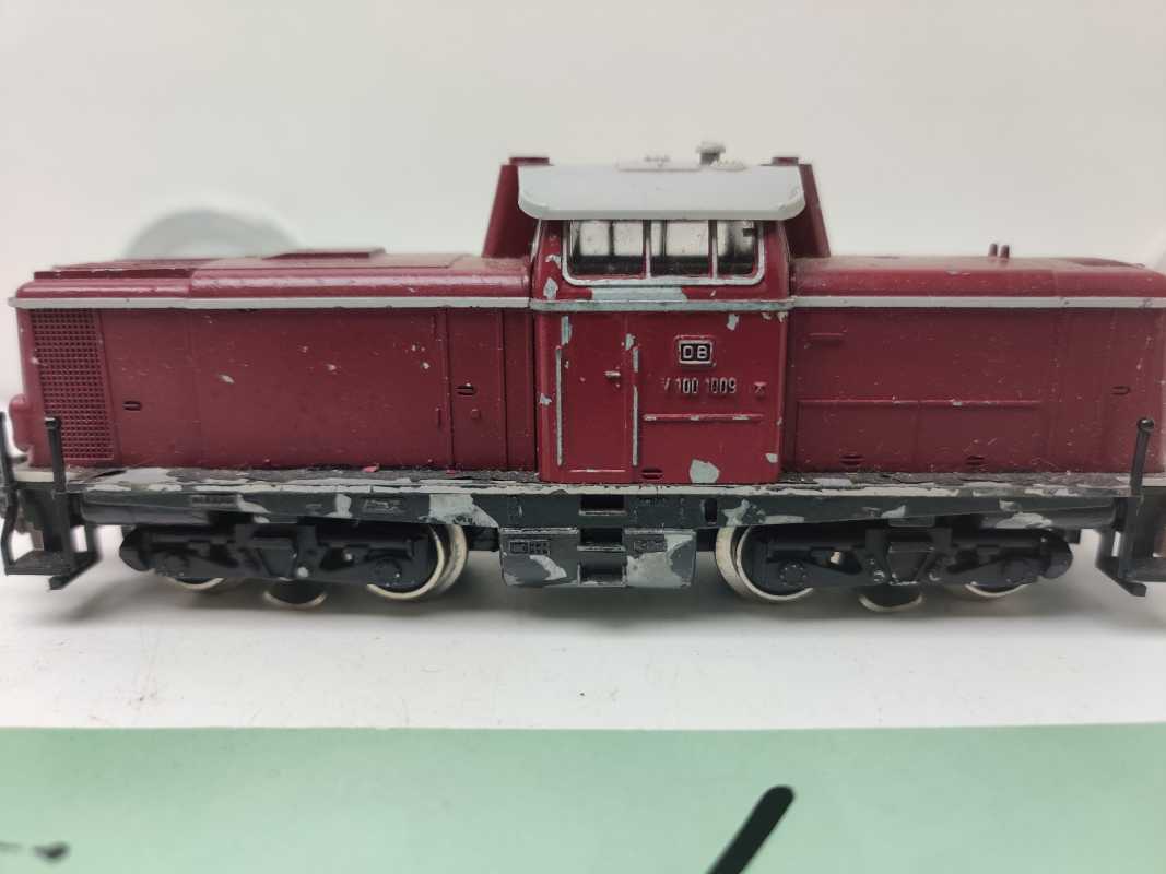 Trix DC H0 V100 1009 Diesellok / Rot / DB / Analog