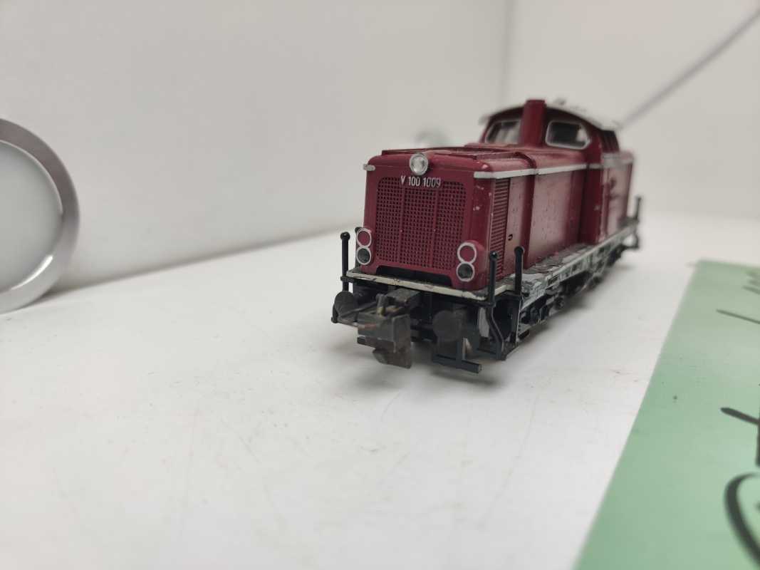Trix DC H0 V100 1009 Diesellok / Rot / DB / Analog