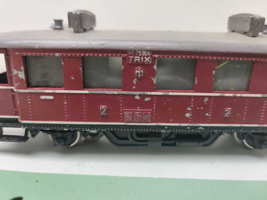 Trix DC H0 VT75 904  Triebwagen / Rot / Analog