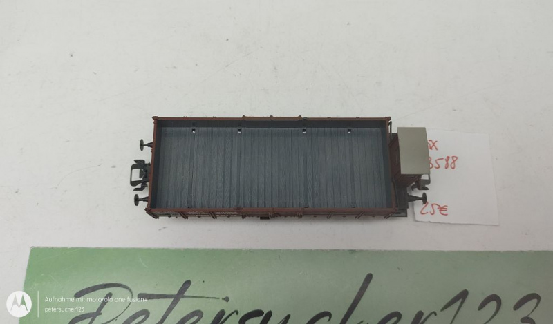 Trix H0 AC 23588 Niederbordwagen ohne Rungen mit Bremserhaus / NEM / DRG