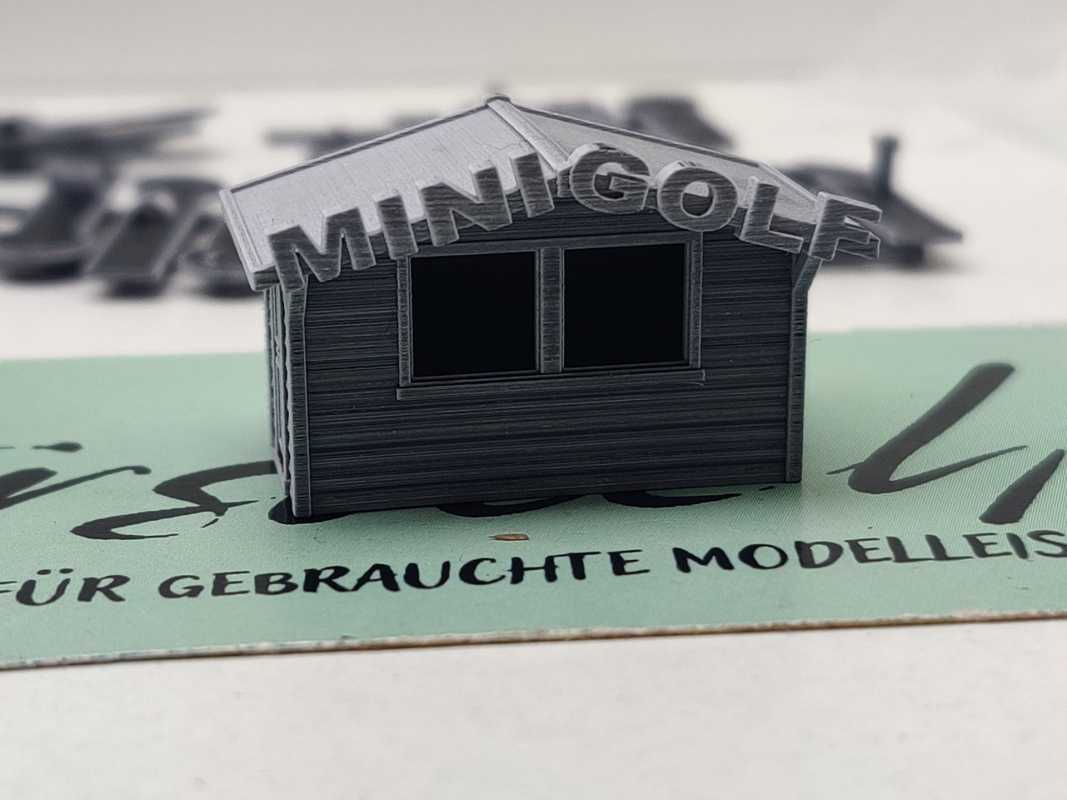 Unbekannt N Minigolfplatz Bausatz Bahnen, Hütte, Personen unbemalt / 1:160 / VP