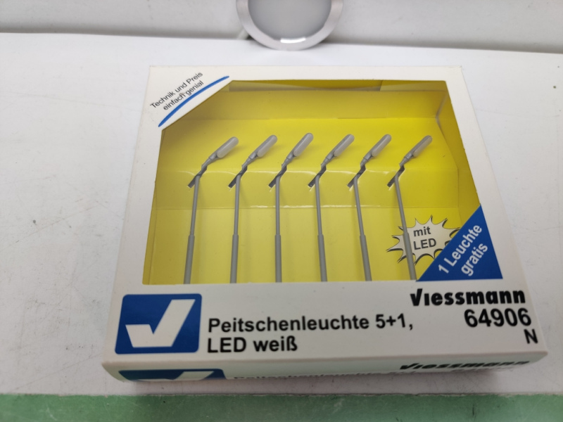 Viessmann N DC 64906 Peitschenleuchte 5 + 1 / Led weiß / OVP