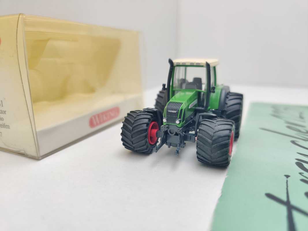 Wiking H0 377 40 31 Landw. Schlepper "Fendt Traktor 711 Vario" / 1:87 / OVP