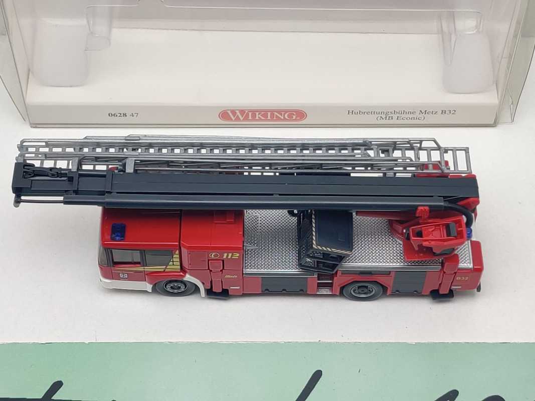 Wiking H0 0628 47 Hubrettungsbühne Metz B32 (MB Econic) / 1:87 / OVP