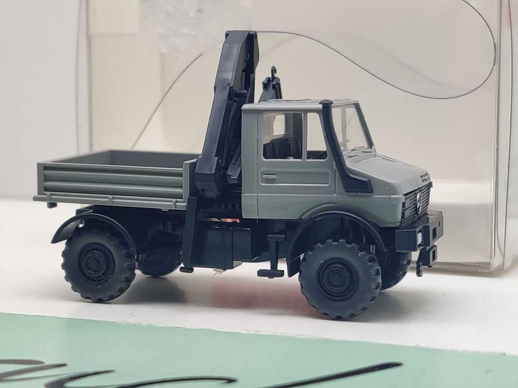 Wiking H0 647 03 27 Mercedes Benz "Unimog U1850" Ladekran / 1:87 / OVP