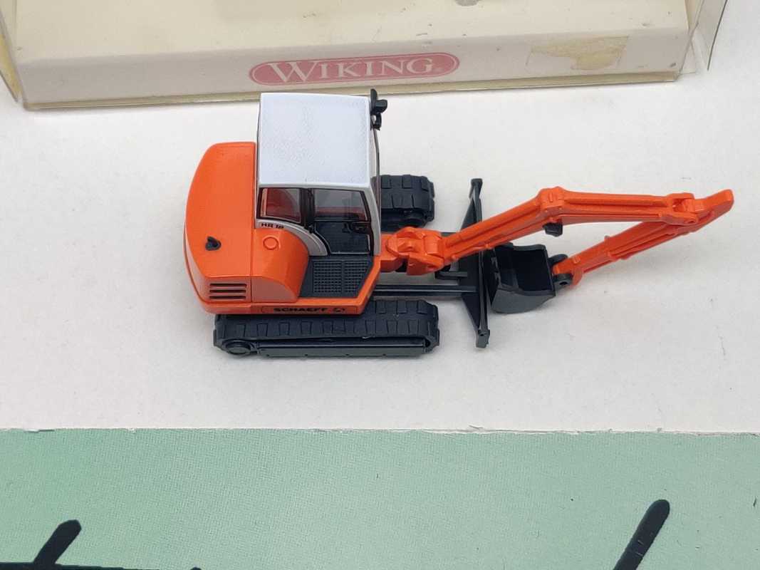 Wiking H0 658 01 29 Mini-Raupenbagger "HR18" Firma Karl Schaeff / 1:87 / OVP