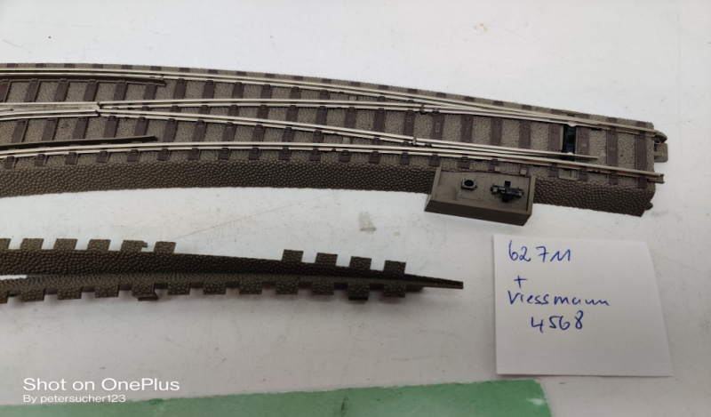 Trix / Viessmann H0 62711 / 4586 Weiche Links 236,1 mm / 12,1°/ Antrieb + Decoder
