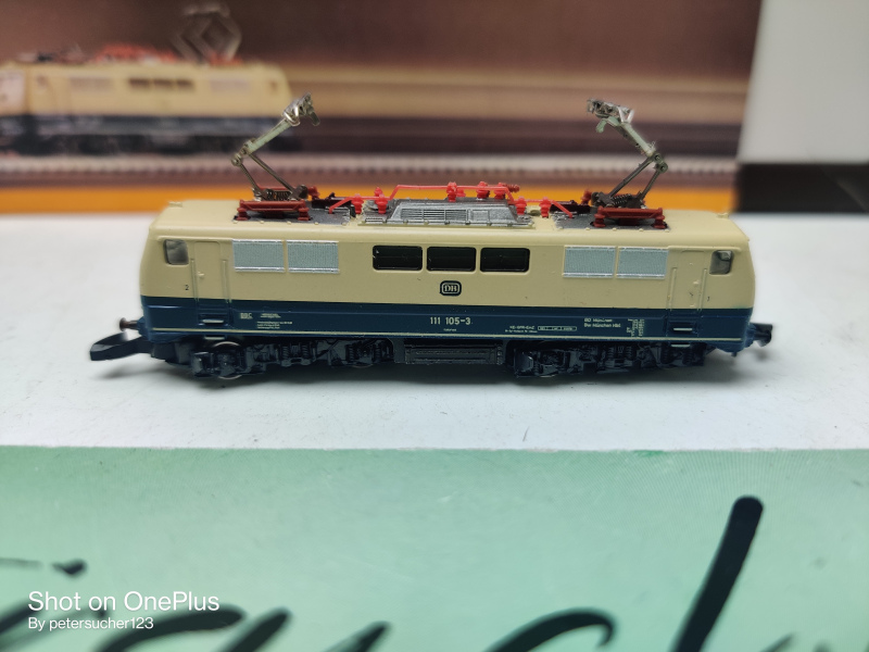 Märklin Z DC 8842  / Schnellzuglokomotive BR 111 / DB / OVP