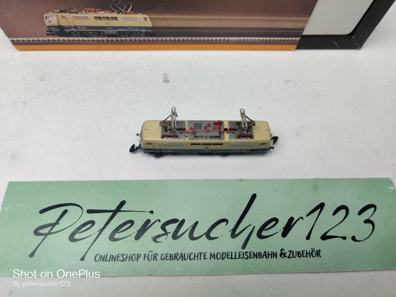 Märklin Z DC 8842  / Schnellzuglokomotive BR 111 / DB / OVP