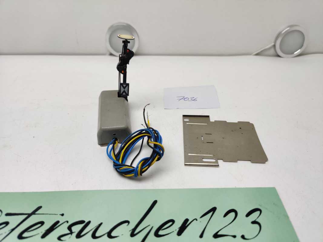 MÄRKLIN H0 7036 / Vorsignal / M-Gleis / Kurze Kabel