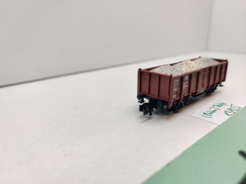 Minitrix N DC 13925 Hochbordwagen Ladung Grubenholz E035 / NEM / DB
