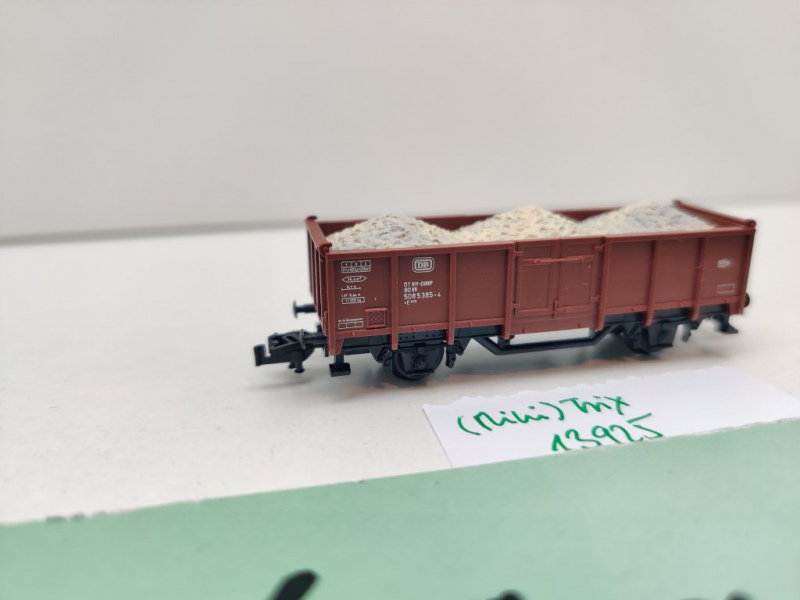 Minitrix N DC 13925 Hochbordwagen Ladung Grubenholz E035 / NEM / DB