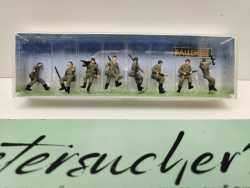 Faller H0 156003 Figuren-Set "Soldaten im Gelände" / 8 Figurinen / OVP