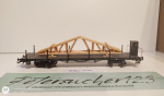 Märklin H0 AC 46282 Flachwagen mit Rungen / Ladung Dachstuhl / NEM / K.Bay.Sts.B.